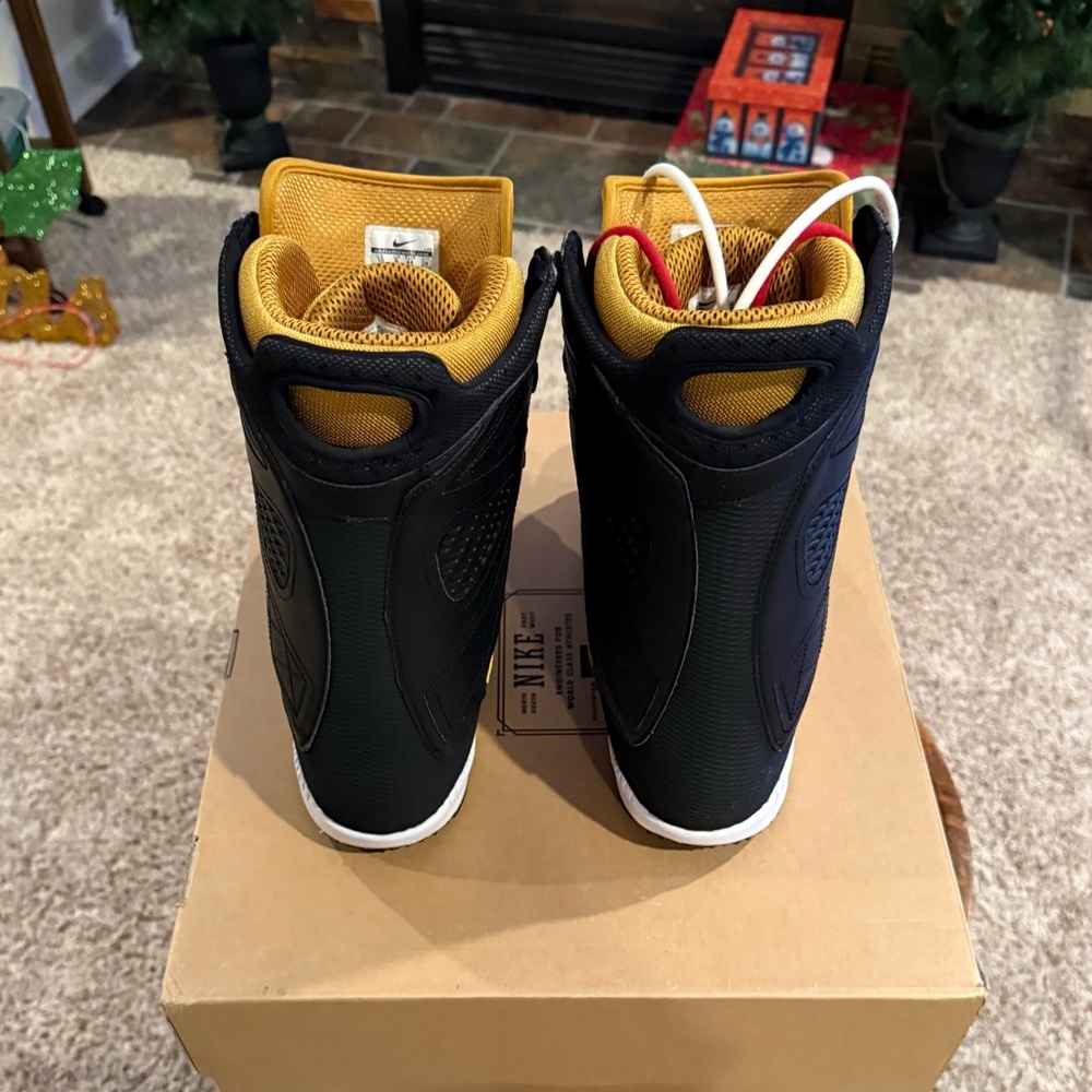 Nike Kaiju Snowboard Boots - Picture 8 of 11